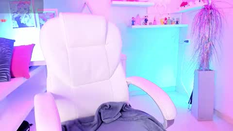 Valkiria online show from 11-11-25, 06:02