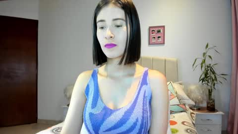 Snapshot of vallejo_macarena chatting on 12-02-24, 01:47 Macarena online show from 12-02-24, 01:47