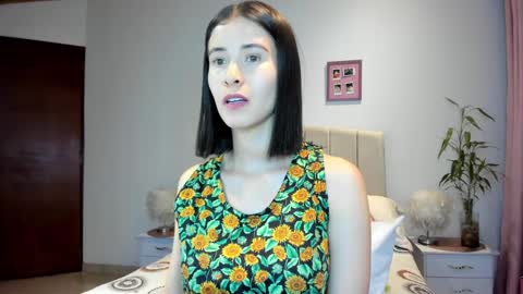 Snapshot of vallejo_macarena chatting on 01-14-25, 01:58 Macarena online show from 01-14-25, 01:58