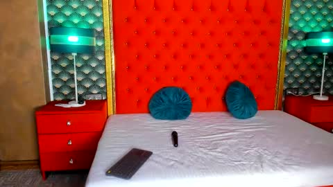 Valerie Val V online show from 10-19-25, 12:06