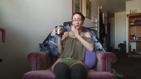 Snapshot of valleriestarr chatting on 12-19-24, 05:40 Vallerie Starr online show from 12-19-24, 05:40