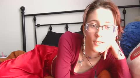 Snapshot of valleriestarr chatting on 02-12-25, 06:19 Vallerie Starr online show from 02-12-25, 06:19
