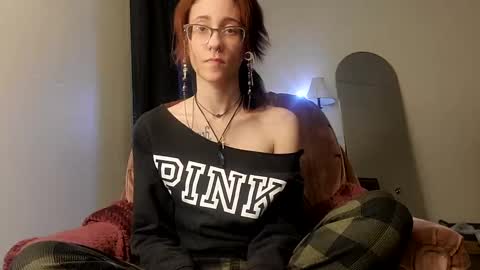 Snapshot of valleriestarr chatting on 02-18-25, 03:10 Vallerie Starr online show from 02-18-25, 03:10