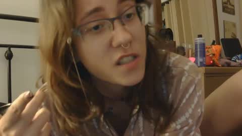 Snapshot of valleriestarr chatting on 09-18-25, 02:57 Vallerie Starr online show from 09-18-25, 02:57