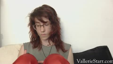 Snapshot of valleriestarr chatting on 10-15-25, 02:55 Vallerie Starr online show from 10-15-25, 02:55