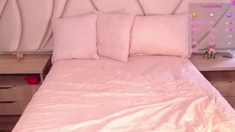 Snapshot of valleryc chatting on 09-10-25, 06:52 Vallery online show from 09-10-25, 06:52