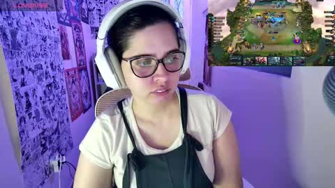 Snapshot of vallolet1_ chatting on 11-05-25, 05:29 Im Violet online show from 11-05-25, 05:29