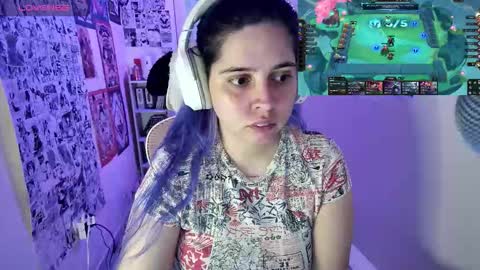 Snapshot of vallolet1_ chatting on 11-11-25, 06:02 Im Violet online show from 11-11-25, 06:02