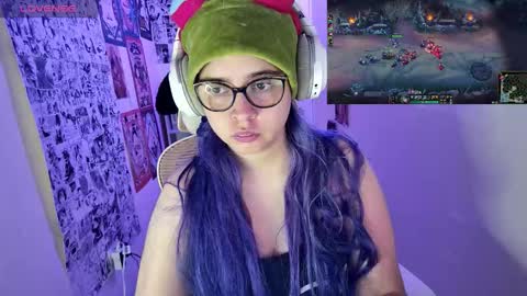 Snapshot of vallolet1_ chatting on 11-24-25, 11:48 Im Violet online show from 11-24-25, 11:48