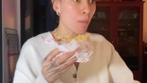 Little Devil online show from 02-18-25, 07:09