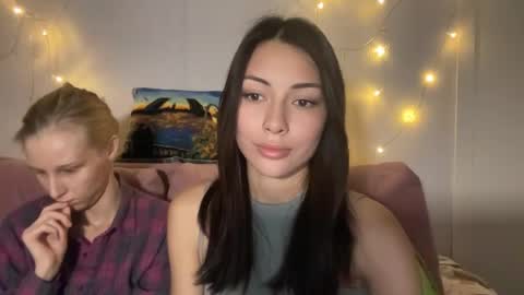 Little Devil online show from 09-30-25, 01:49