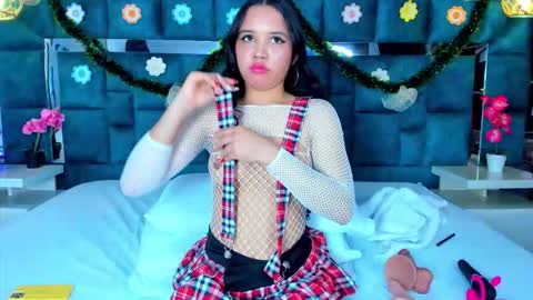 valtira nova online show from 12-20-25, 07:21