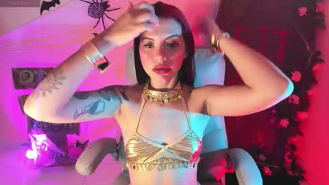 Snapshot of valu_57 chatting on 10-10-25, 08:52 Valu online show from 10-10-25, 08:52