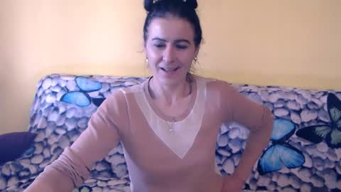 Snapshot of valysexybarbie chatting on 02-26-26, 08:02 valentina online show from 02-26-26, 08:02