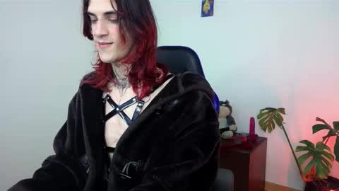 Vamp Noah and Dan online show from 10-30-25, 01:18