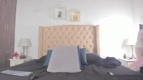 vampire_doll online show from 10-06-25, 07:33