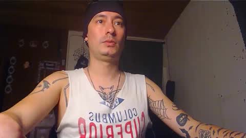 Snapshot of vampireathome chatting on 01-23-25, 07:11 vampireathome online show from 01-23-25, 07:11