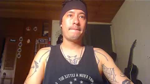 Snapshot of vampireathome chatting on 01-24-25, 07:08 vampireathome online show from 01-24-25, 07:08