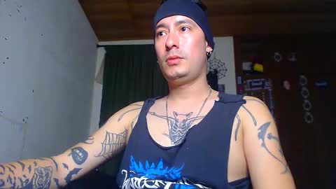 Snapshot of vampireathome chatting on 02-07-25, 07:07 vampireathome online show from 02-07-25, 07:07