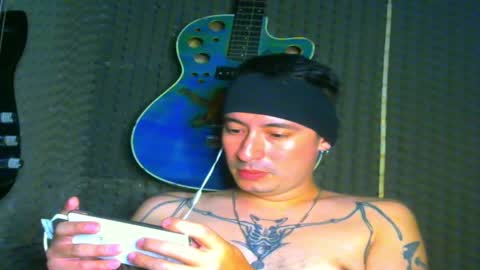 Snapshot of vampireathome chatting on 02-21-25, 08:51 vampireathome online show from 02-21-25, 08:51