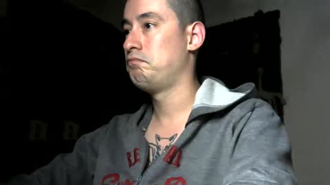 Snapshot of vampireathome chatting on 10-21-25, 04:13 vampireathome online show from 10-21-25, 04:13