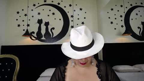 Vampy Bael online show from 11-01-25, 07:38