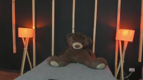 vampy_dolll online show from 01-05-25, 01:04