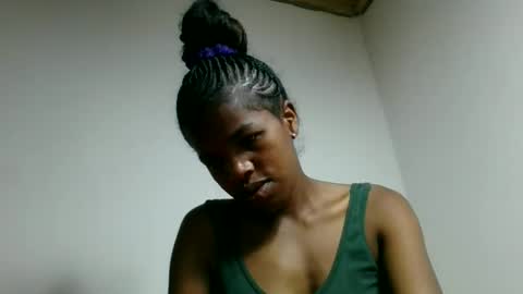 Snapshot of vanafiry chatting on 03-18-26, 09:45 vanafiry online show from 03-18-26, 09:45