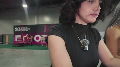 vanessa online show from 10-24-25, 10:06