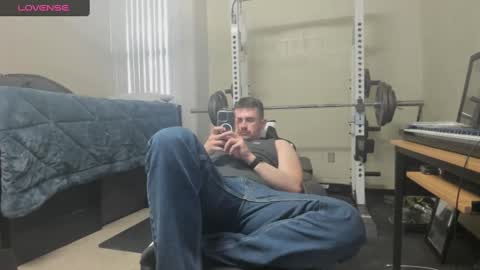 Snapshot of vandal2021 chatting on 02-15-25, 11:47 Vandal2021 online show from 02-15-25, 11:47