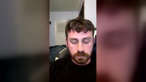 Snapshot of vandal2021 chatting on 12-22-25, 04:53 Vandal2021 online show from 12-22-25, 04:53