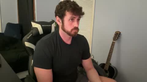 Snapshot of vandal2021 chatting on 03-28-26, 04:34 Vandal2021 online show from 03-28-26, 04:34