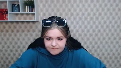 Vanda online show from 03-10-25, 01:21