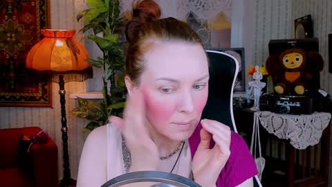 Snapshot of vandarossi chatting on 12-13-24, 06:31 Vanda online show from 12-13-24, 06:31