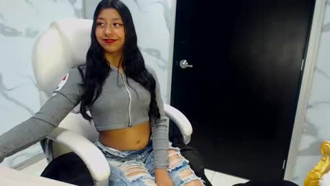 Snapshot of vanelin18 chatting on 12-24-24, 02:32 Vane online show from 12-24-24, 02:32