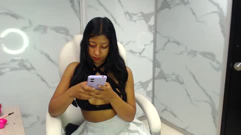 Snapshot of vanelin18 chatting on 01-10-25, 11:50 Vane online show from 01-10-25, 11:50
