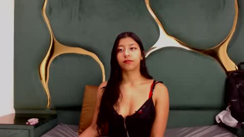 Snapshot of vanelin18 chatting on 01-13-25, 11:38 Vane online show from 01-13-25, 11:38
