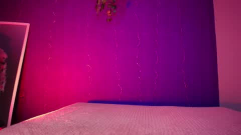 Vanelope online show from 11-20-25, 07:13