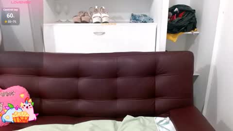 VANESA online show from 10-11-25, 01:42