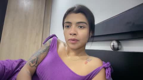 vanessa online show from 12-22-25, 01:02