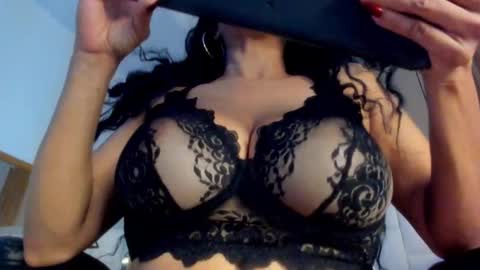 Snapshot of vanessa__garcia chatting on 12-16-25, 03:17 Vanessa online show from 12-16-25, 03:17