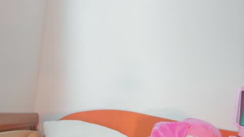 Snapshot of vanessaadol chatting on 12-18-24, 09:58 vanessaadol online show from 12-18-24, 09:58