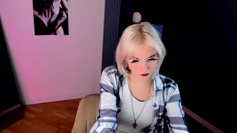 Snapshot of vanessaaustin chatting on 02-23-26, 02:58 Vanessa online show from 02-23-26, 02:58