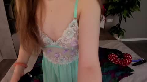vanessabeautyy online show from 03-04-25, 10:16