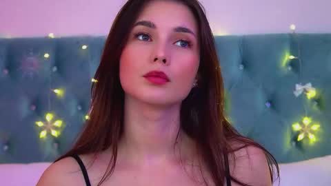 Vanessa online show from 12-19-25, 06:15