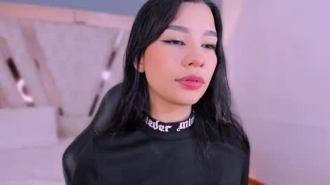 vanessaduval online show from 12-21-25, 03:46