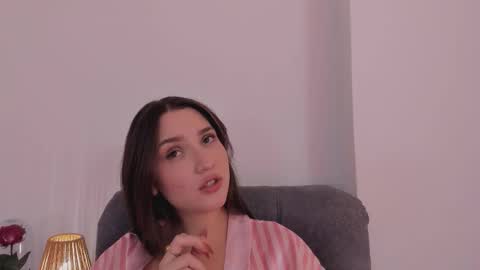 vanessajohnsonn online show from 02-25-26, 01:04