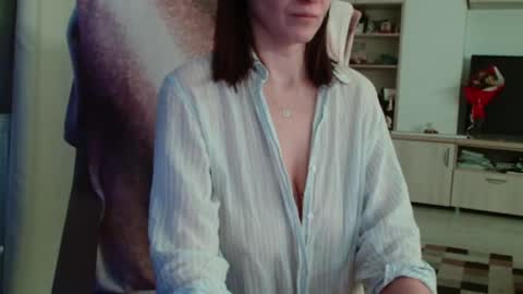 Vanessa online show from 12-18-24, 04:39