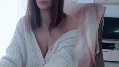 Vanessa online show from 03-06-25, 11:47