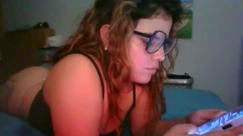 Snapshot of vanessashows chatting on 10-21-25, 08:42 vanessashows online show from 10-21-25, 08:42
